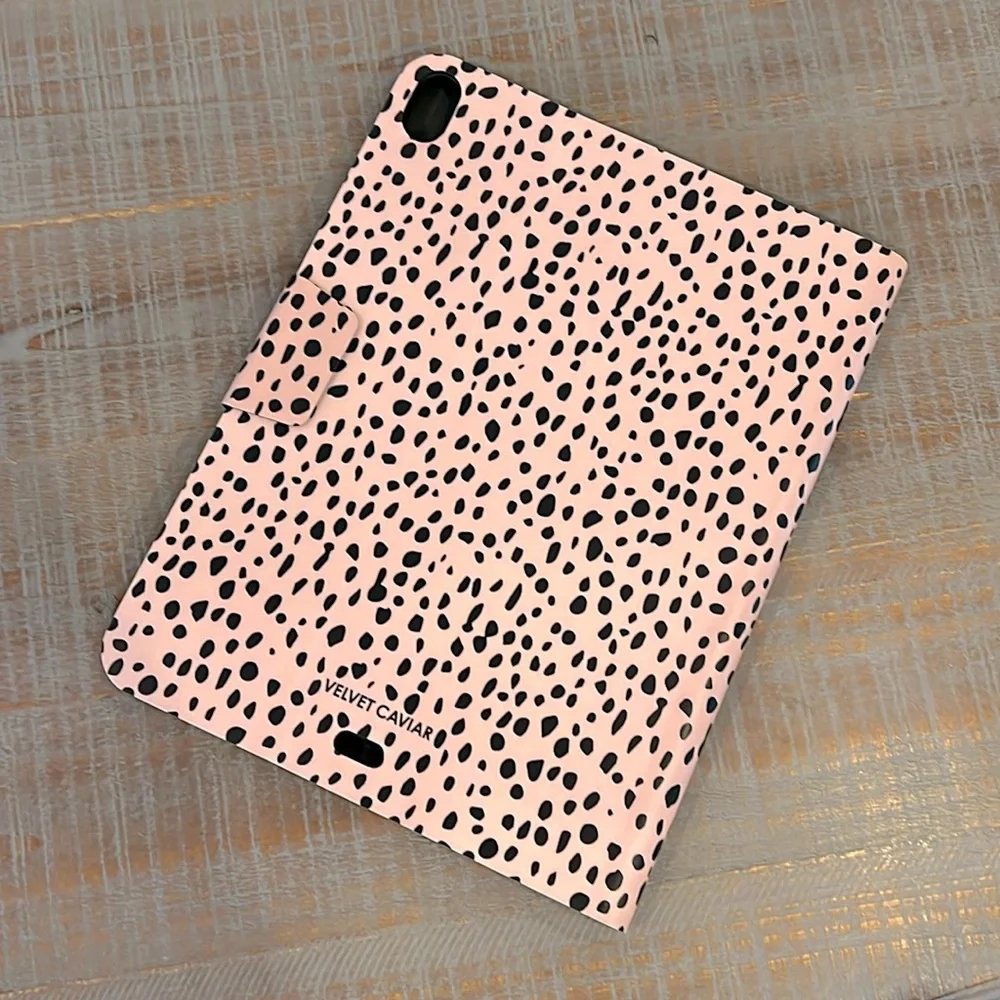 Velvet Caviar Spotted Cheetah iPad Case for Apple iPad Air 10.9” - Picture 2 of 9